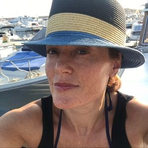 Meet your Posher, Monica